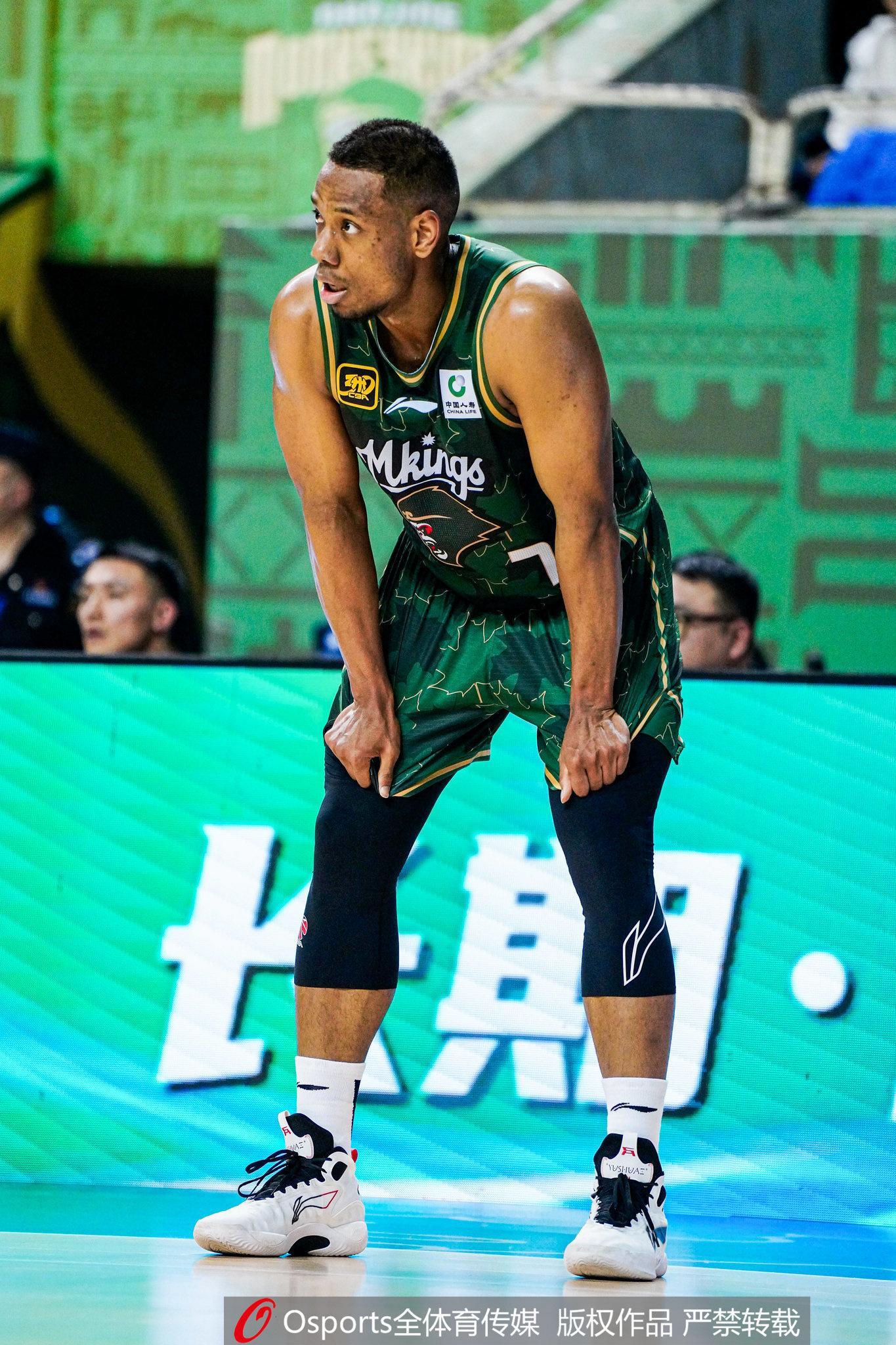 同曦男篮注册13名球员：祝铭震续签一年顶薪 邬挺嘉续签了两年C类